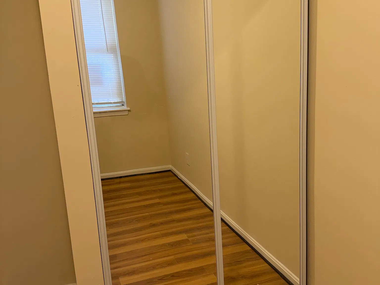 2310 Jefferson St — Photo 2