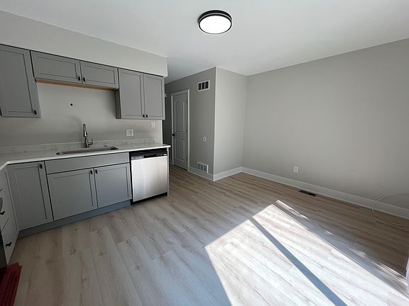 4th image of 803 Wellington Dr