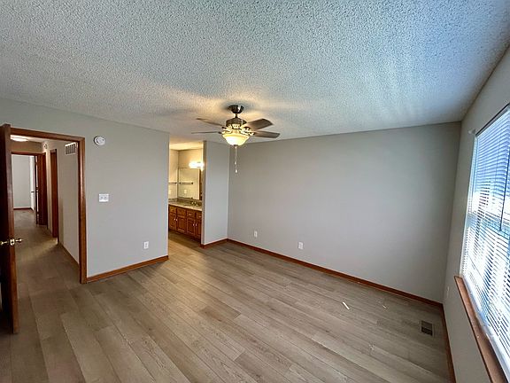 5th image of 2519 Crestline Ct