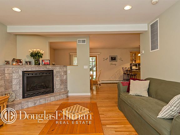 5th image of 17 Lincoln Ave