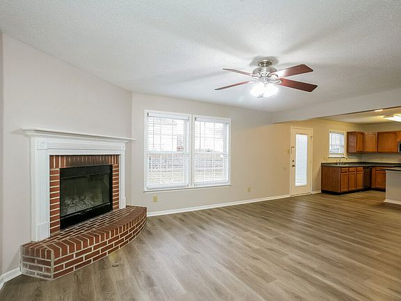 5th image of 10840 Emery Dr