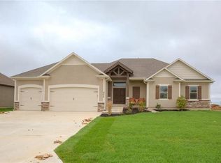 4228 S White Sands Ct, Blue Springs, MO 64015