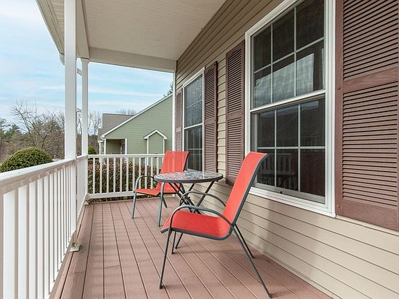 3rd image of 3 Blackford Ln Unit 3