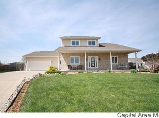 5220 Mountain View Dr, Springfield, IL 62711