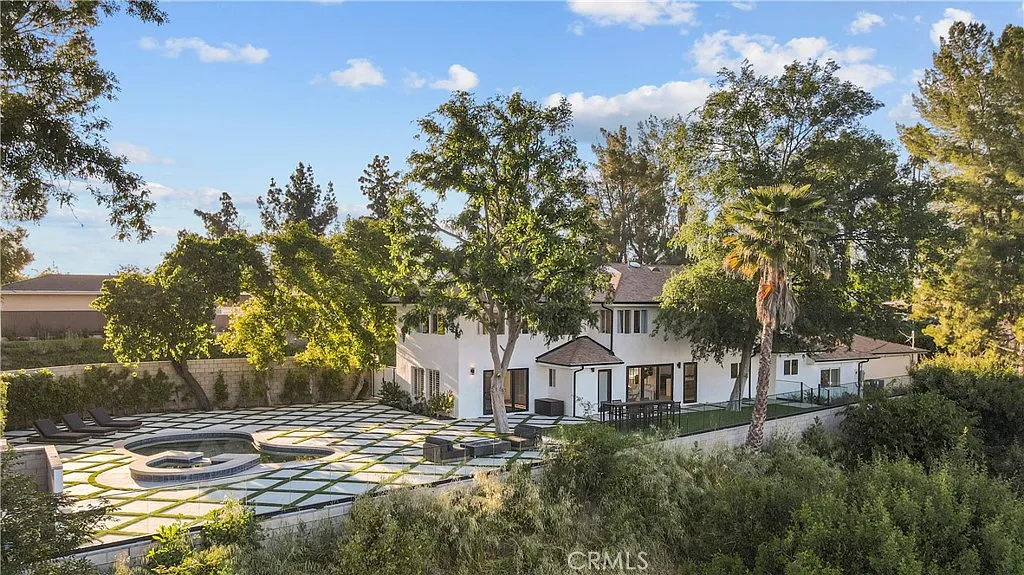 7 bed, 3788 sqft, $15,000 — Photo 1