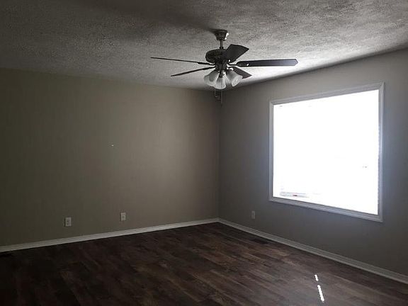 4th image of 3706 N Breen Dr
