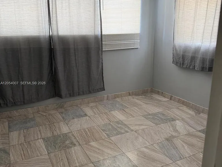 1333 E Hallandale Beach Blvd #115 — Photo 5