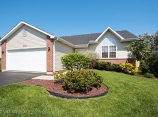 3153 W Newcastle Ct, Waukegan, IL 60087