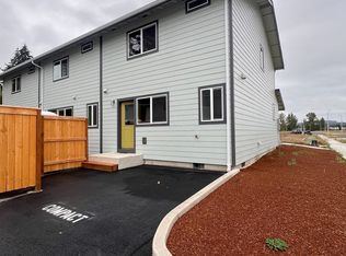787 Saint Charles St, Eugene, OR 97402