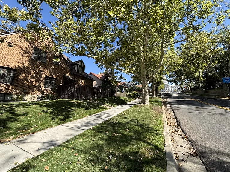77 E Hillside Ave #1 — Photo 29