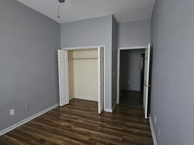 1333 Oak St SW — Photo 12