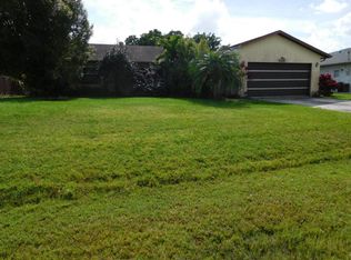 926 SE Belfast Ave, Port Saint Lucie, FL 34983