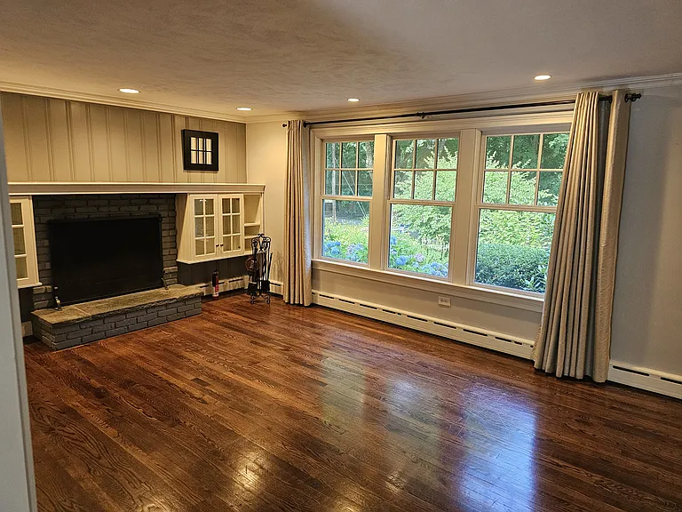 Main Level - Living Room