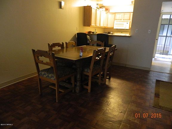 3rd image of 931 N Euclid Ave #134