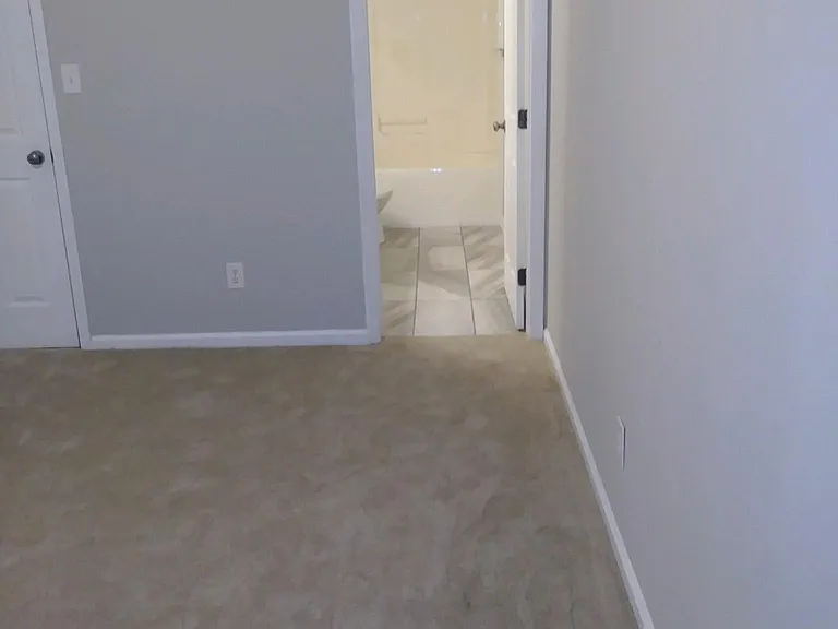 1519 Abby Way — Photo 6