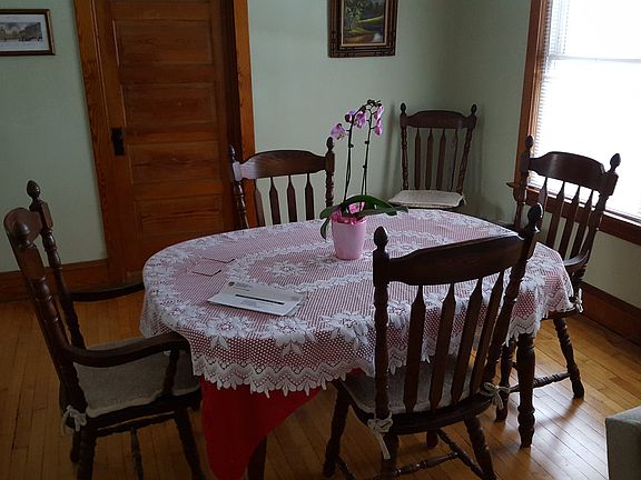 2nd image of 18512 Muskoka Ave