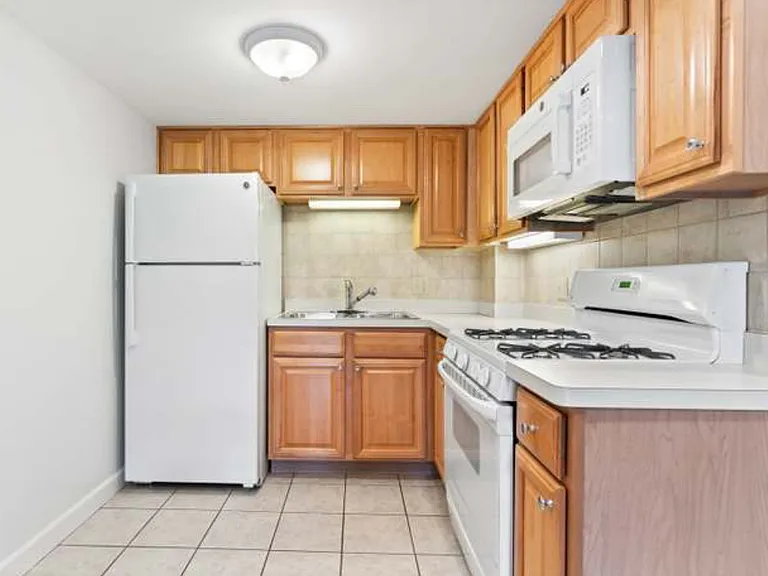 550 Graceland Ave #5 — Photo 8