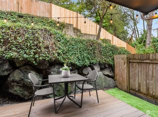 301 W Raye St APT 208, Seattle, WA 98119