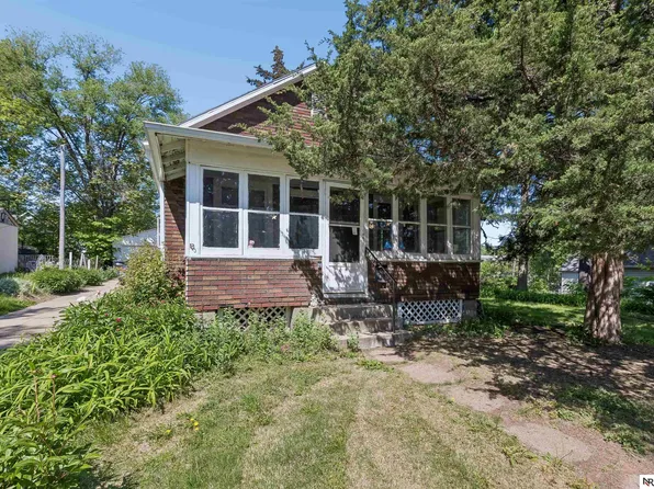 3438 S 14th St, Omaha, NE 68108