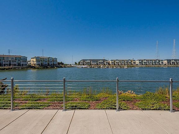 3rd image of 641 Turnbuckle Dr Unit 1718