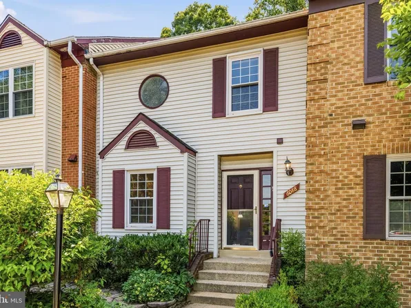 6088 Heatherwood Dr, Alexandria, VA 22310