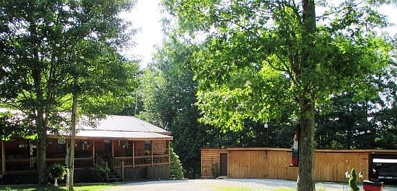 4th image of 44 Fern Dr #U-2