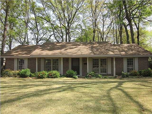 1st image of 433 Bellehurst Dr