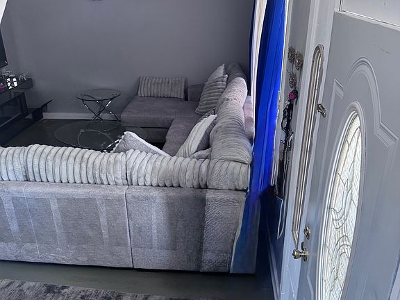 3rd image of 126 E 120th Pl