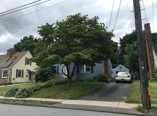 262 High St W, Manchester, CT 06040