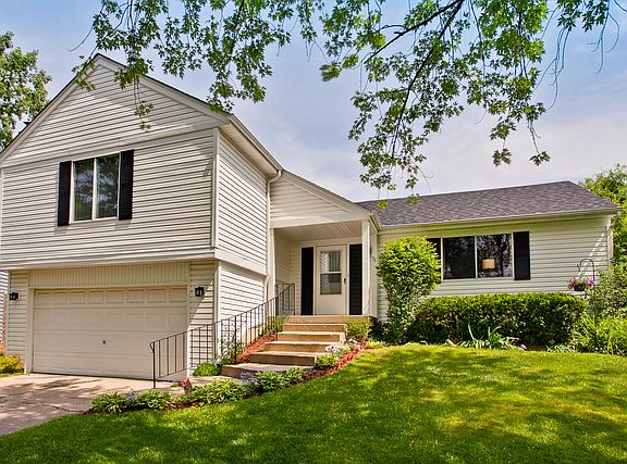 4th image of 73 Monterey Dr