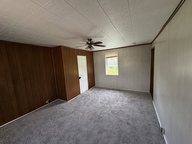 615 Bigler Ave — Photo 10