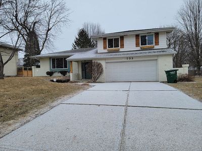 733 39th St, West Des Moines, IA, 50265