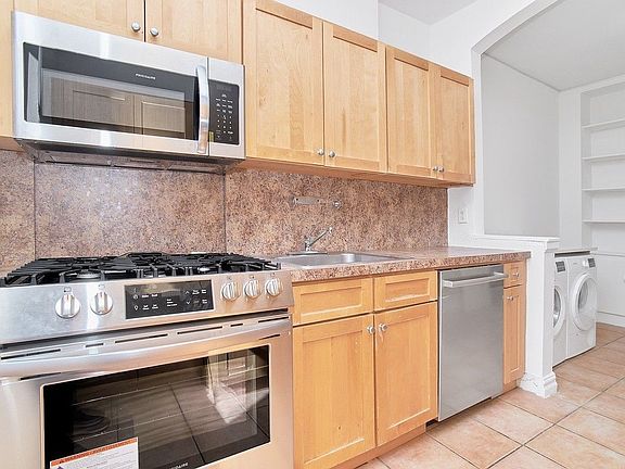 5th image of 3240 Henry Hudson Pkwy E #6K