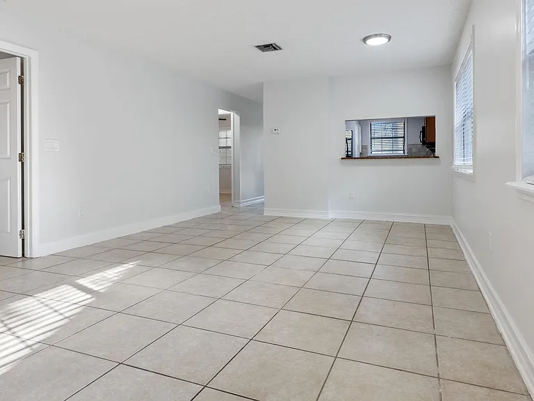 5236 Treetops Dr #L-104 — Photo 7