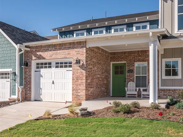 629 Harbor Town Dr, Edmond, OK 73034