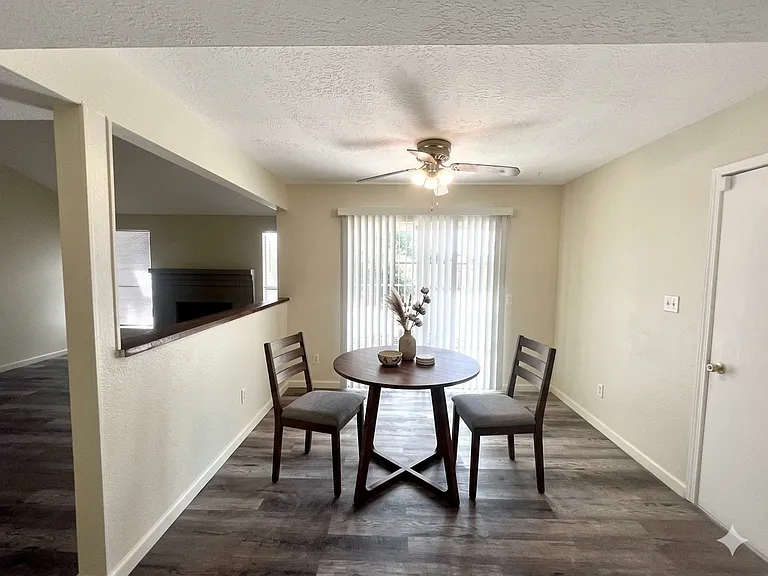874 Baltic Ave SE — Photo 11