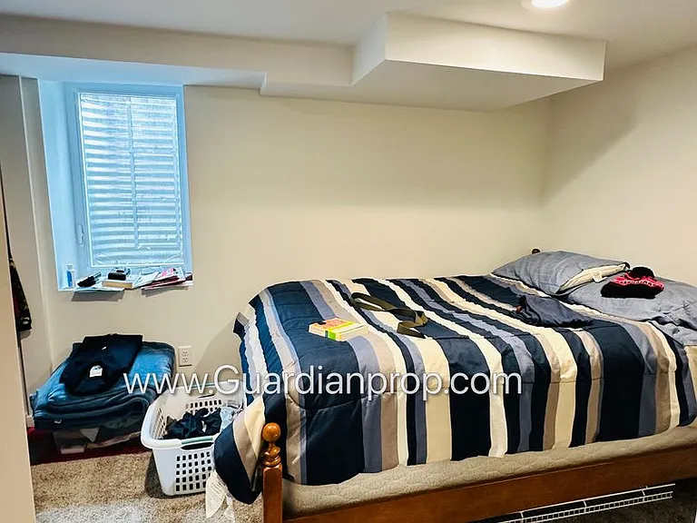 2700 Quentin Ave — Photo 16