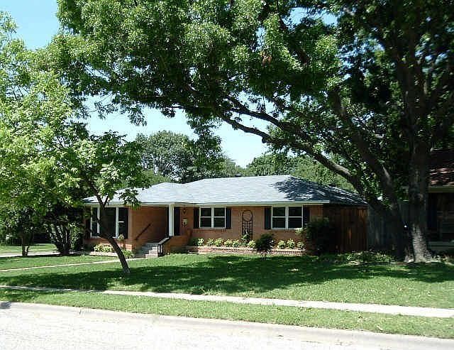 1st image of 722 Winchester Dr