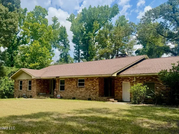 824 Northwest Ave, McComb, MS 39648