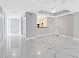 15 Watercolor Way #15, Naples, FL 34113