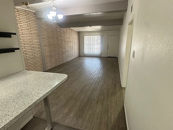 4th image of 909 Rittiman Rd