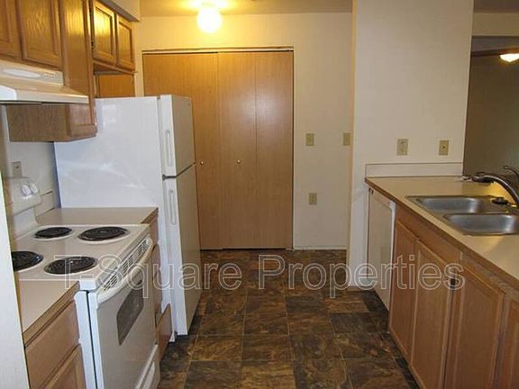 5th image of 7632 230th St SW APT B