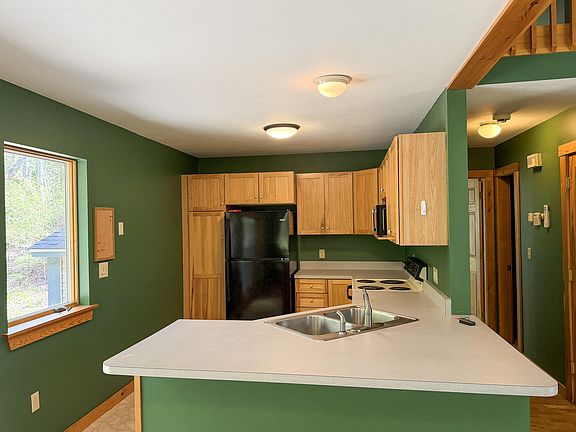 5th image of 586 Webb Cove Drive