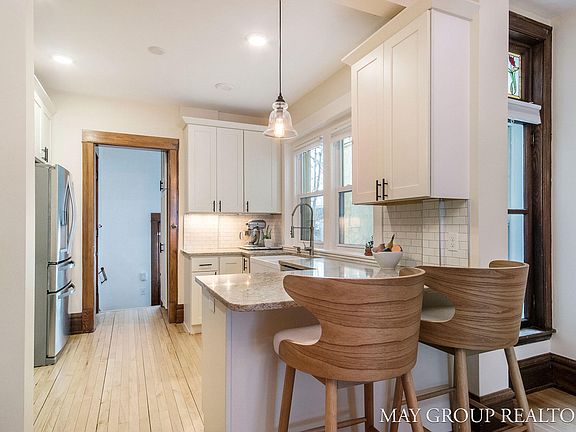 4th image of 108 Fitzhugh Ave SE