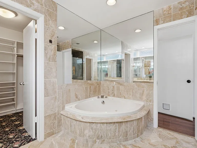 2810 Lake View Dr — Photo 25
