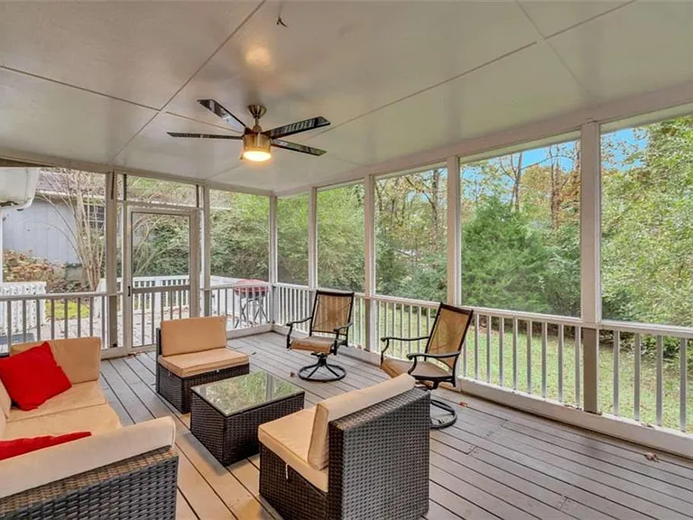 1504 Dupree Rd — Photo 5