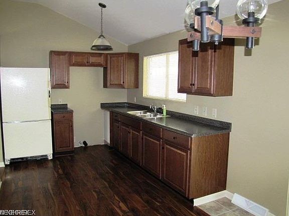 4th image of 14077 Donald Dr