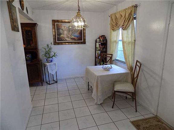 4th image of 551 SW 135th Ave APT 305B
