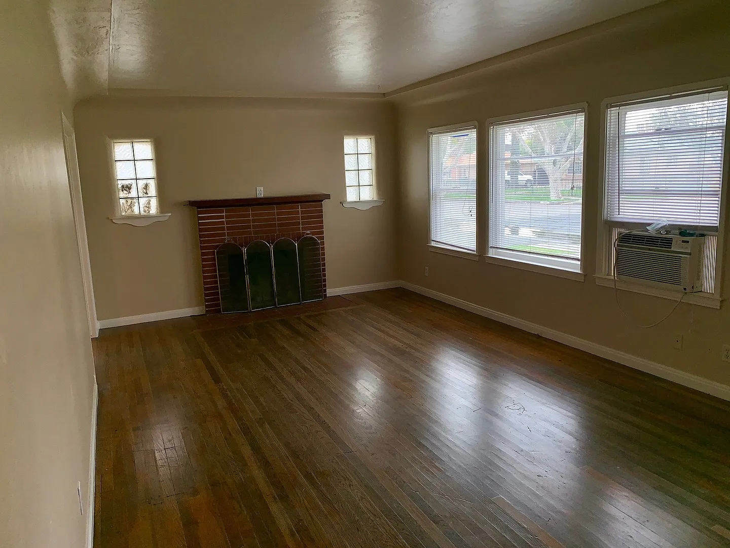 1452 N 5th St-3517 E Pine St — Photo 3
