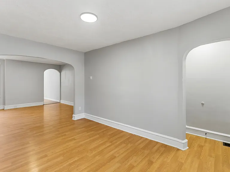 71 Amboy Ave — Photo 5